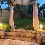 Mabel Villa *